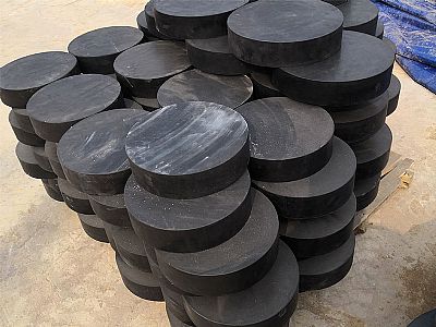 和龙市板式橡胶支座由若干层橡胶片与薄钢板经加压硫化